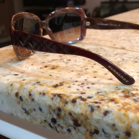 Authentic Burberry Sunglasses main image 6